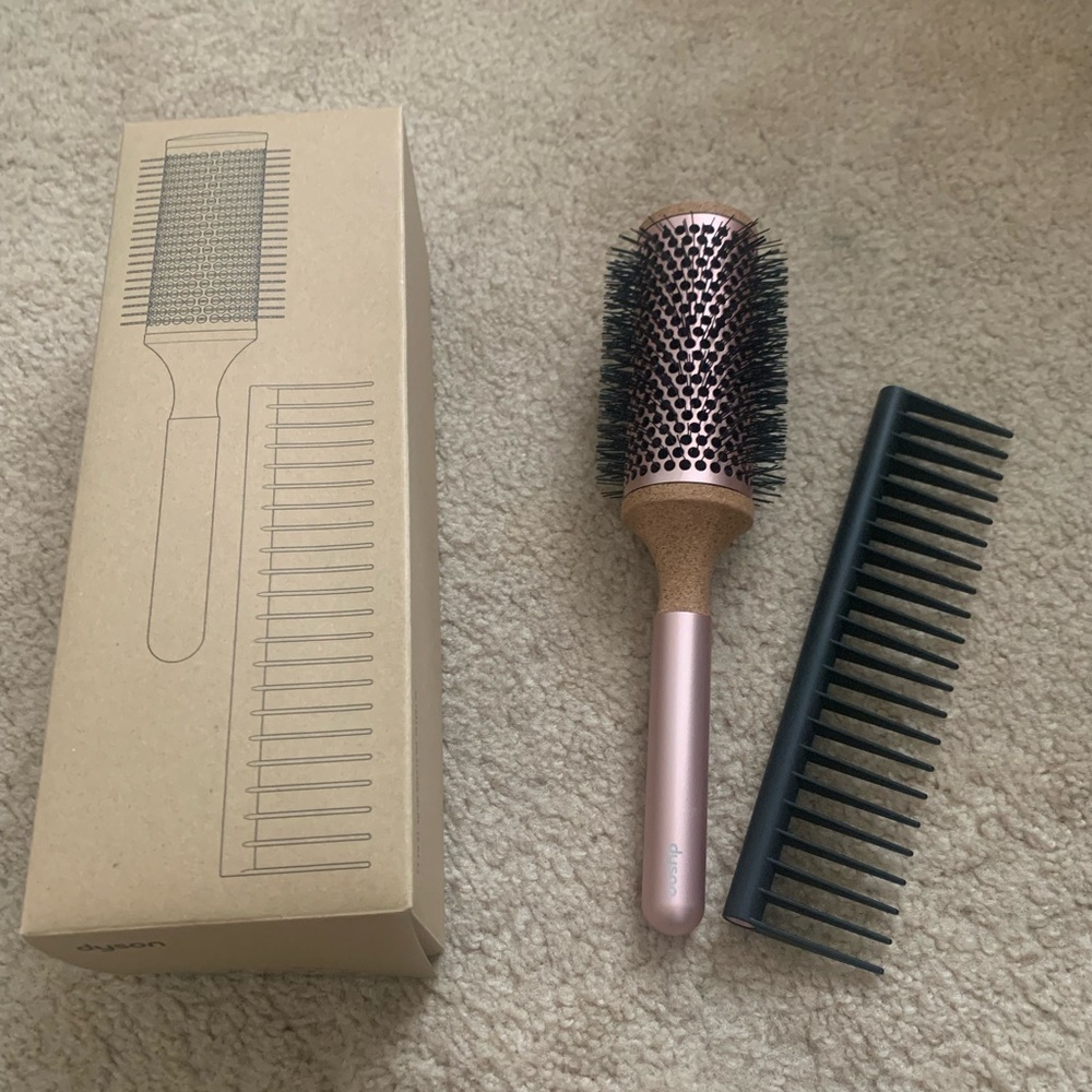 Dyson Rose Gold Round Brush & Comb Set